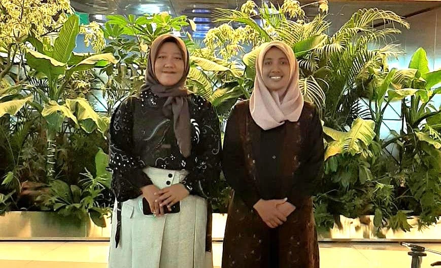 Kak Nur & Kak Iffa di Bandara Soekarno Hatta saat Keberangkatan ke Jepang